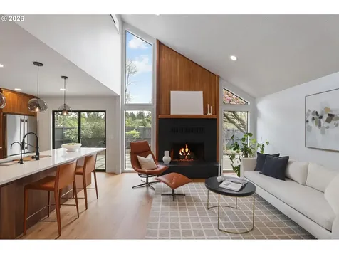 7104 SW Chapel Lane Portland OR 97223