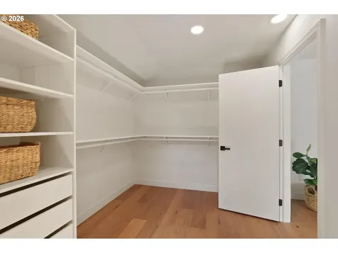 7104 SW Chapel Lane Portland OR 97223