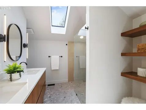 7104 SW Chapel Lane Portland OR 97223