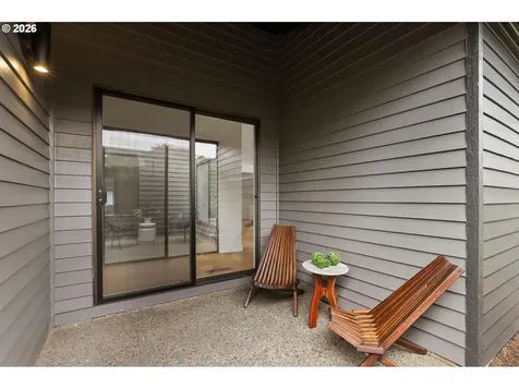 7104 SW Chapel Lane Portland OR 97223