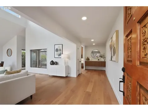 7104 SW Chapel Lane Portland OR 97223