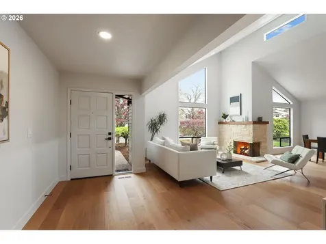 7104 SW Chapel Lane Portland OR 97223