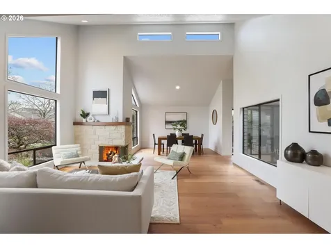 7104 SW Chapel Lane Portland OR 97223