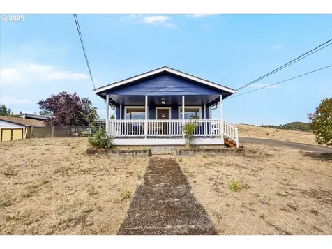 274 NW Meloy Avenue Roseburg OR 97470