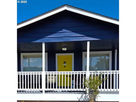 274 NW Meloy Avenue Roseburg OR 97470