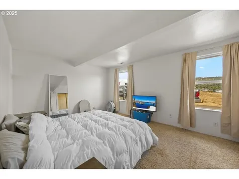 274 NW Meloy Avenue Roseburg OR 97470