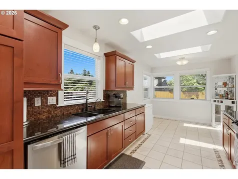 1651 NE 134th Place Portland OR 97230