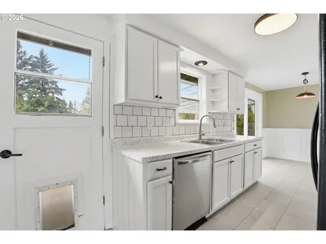 12306 SE 1st Street Vancouver WA 98660