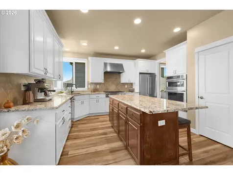 5214 N Wedgewood Loop Newberg OR 97132