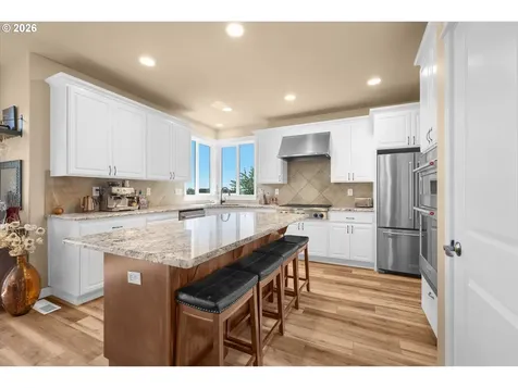 5214 N Wedgewood Loop Newberg OR 97132