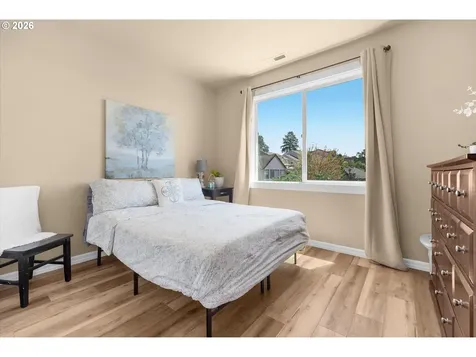 5214 N Wedgewood Loop Newberg OR 97132