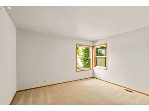 1473 Luella Street Eugene OR 97401