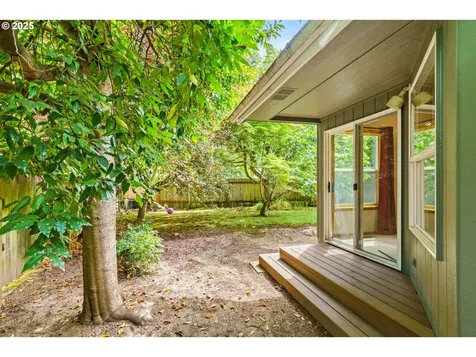 1473 Luella Street Eugene OR 97401
