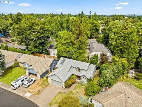 1473 Luella Street Eugene OR 97401
