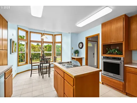 1473 Luella Street Eugene OR 97401