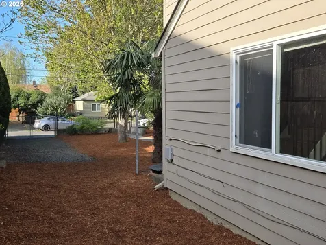 1330 N Kilpatrick Street Portland OR 97217