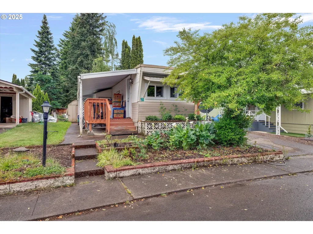 570 N 10th Avenue Cornelius OR 97113