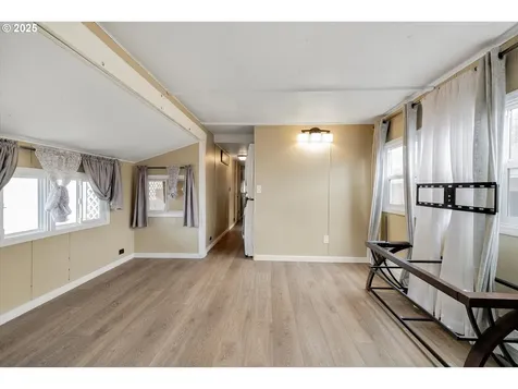 570 N 10th Avenue Cornelius OR 97113