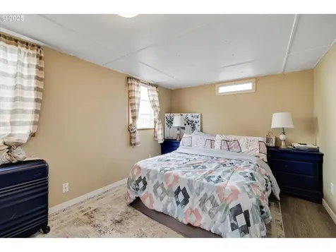 570 N 10th Avenue Cornelius OR 97113