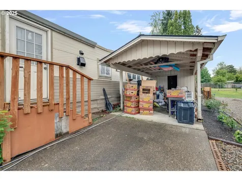 570 N 10th Avenue Cornelius OR 97113