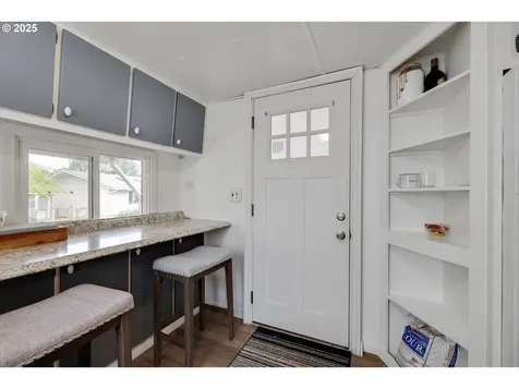 570 N 10th Avenue Cornelius OR 97113