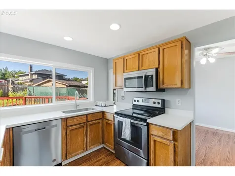 2303 SW 4th Street Gresham OR 97080