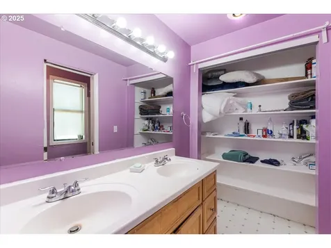 2303 SW 4th Street Gresham OR 97080