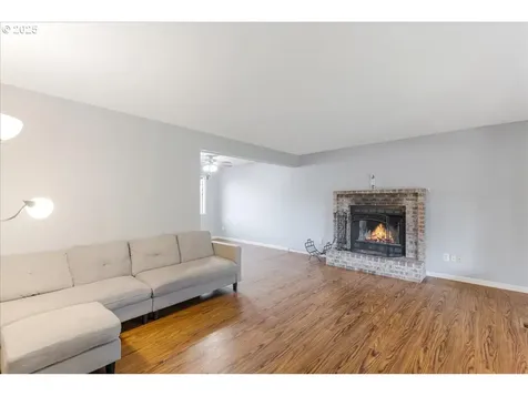 2303 SW 4th Street Gresham OR 97080
