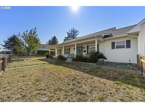 588 Madison Street Coos Bay OR 97420