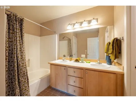11059 SW Celeste Lane Portland OR 97225