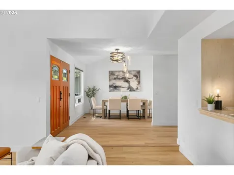 9 Del Prado Street Lake Oswego OR 97035