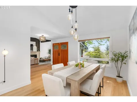 9 Del Prado Street Lake Oswego OR 97035