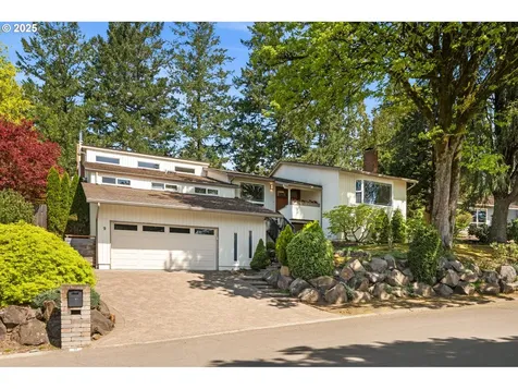 9 Del Prado Street Lake Oswego OR 97035