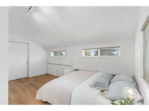 9 Del Prado Street Lake Oswego OR 97035