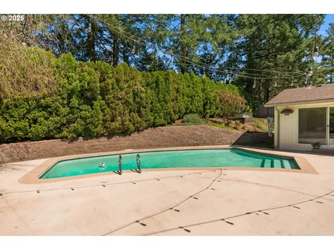 9 Del Prado Street Lake Oswego OR 97035