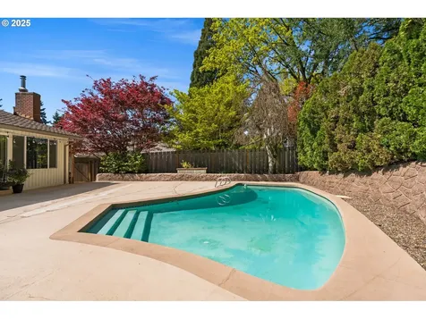 9 Del Prado Street Lake Oswego OR 97035