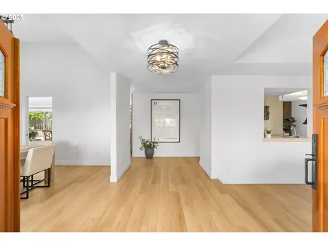 9 Del Prado Street Lake Oswego OR 97035