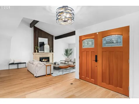 9 Del Prado Street Lake Oswego OR 97035