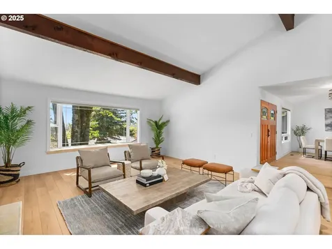 9 Del Prado Street Lake Oswego OR 97035