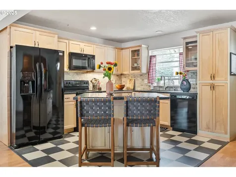 1333 NE Bryant Court Portland OR 97211