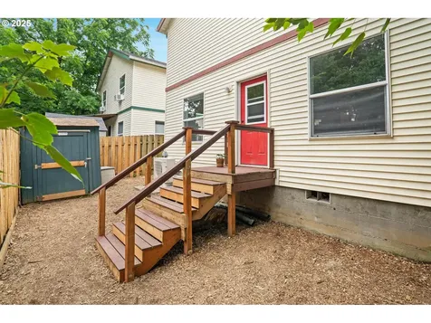 1333 NE Bryant Court Portland OR 97211