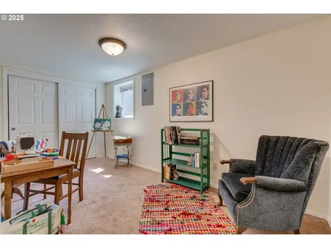 7067 N Dwight Avenue Portland OR 97203
