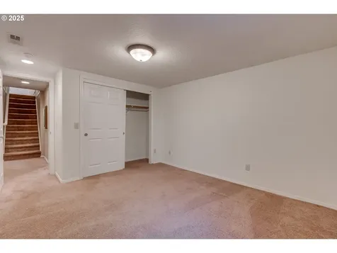 7067 N Dwight Avenue Portland OR 97203