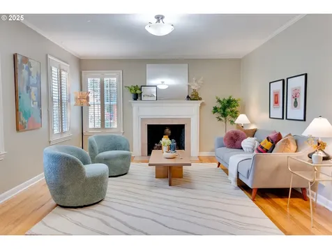 7067 N Dwight Avenue Portland OR 97203