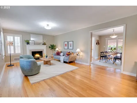 7067 N Dwight Avenue Portland OR 97203