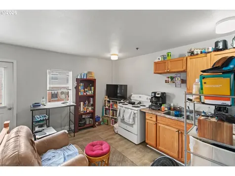 621 SW Evergreen Avenue Redmond OR 97756