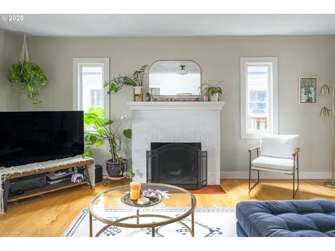 7027 NE Klickitat Street Portland OR 97213