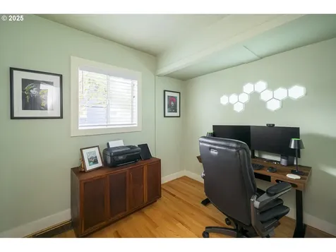 7027 NE Klickitat Street Portland OR 97213