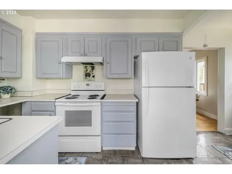 7027 NE Klickitat Street Portland OR 97213