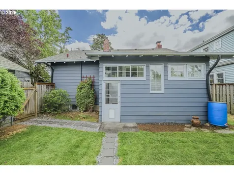 7027 NE Klickitat Street Portland OR 97213